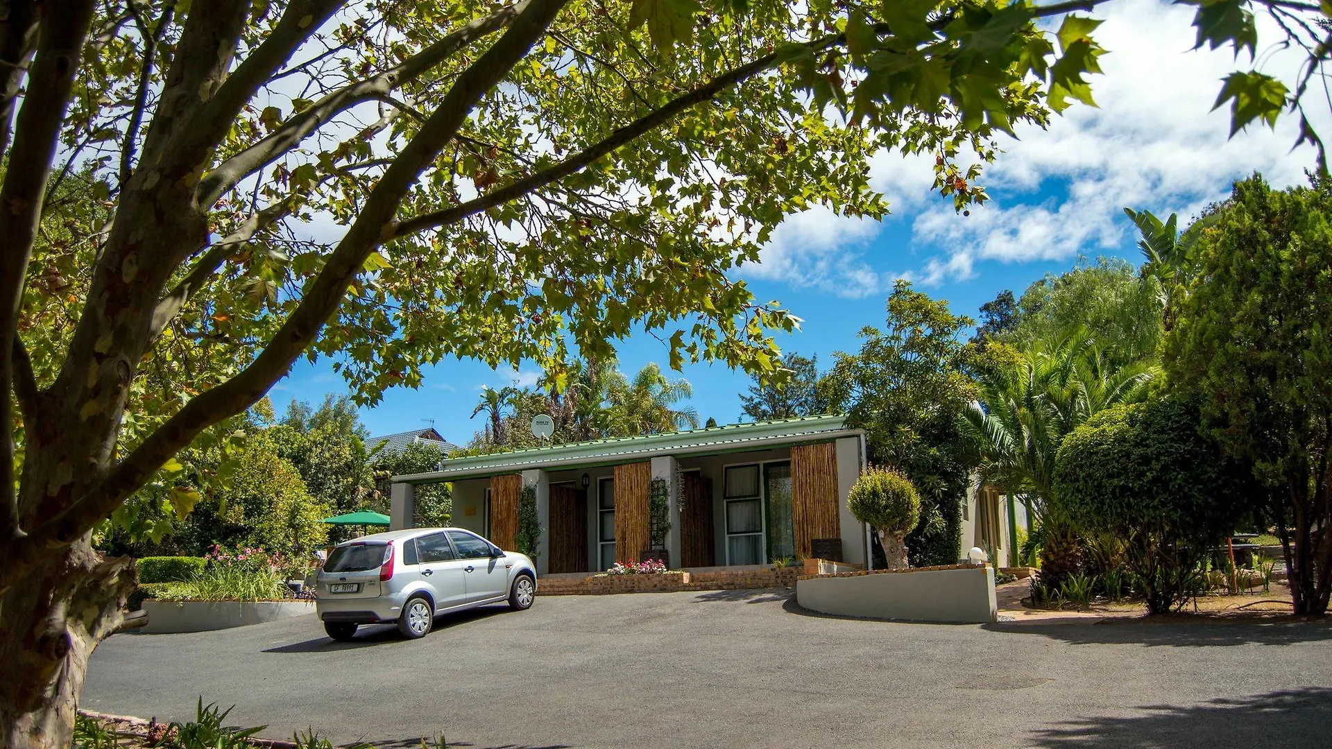 Vierlanden Garden Cottage ダーバンヴィル 南アフリカ