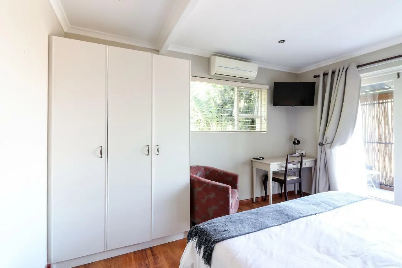 Vierlanden Garden Cottage ダーバンヴィル