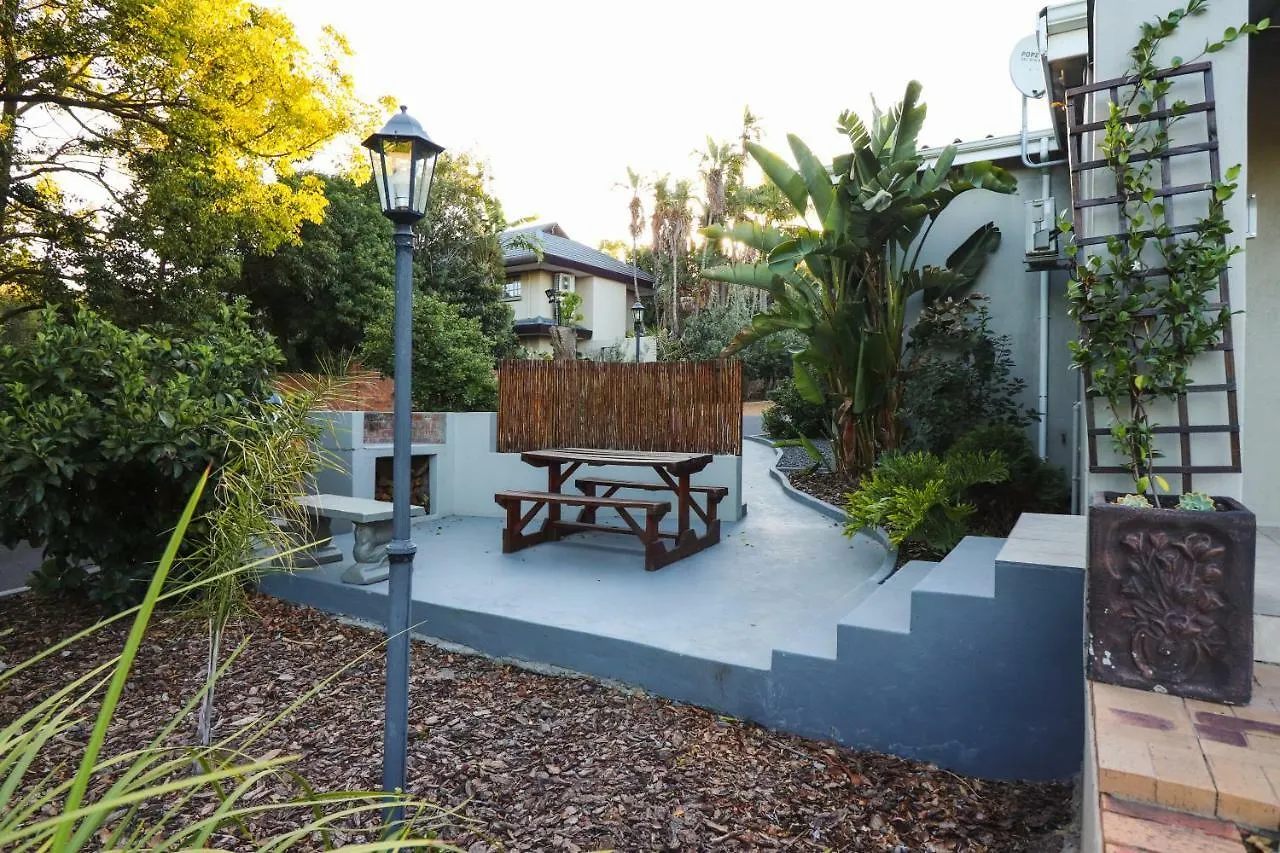 Vierlanden Garden Cottage ダーバンヴィル